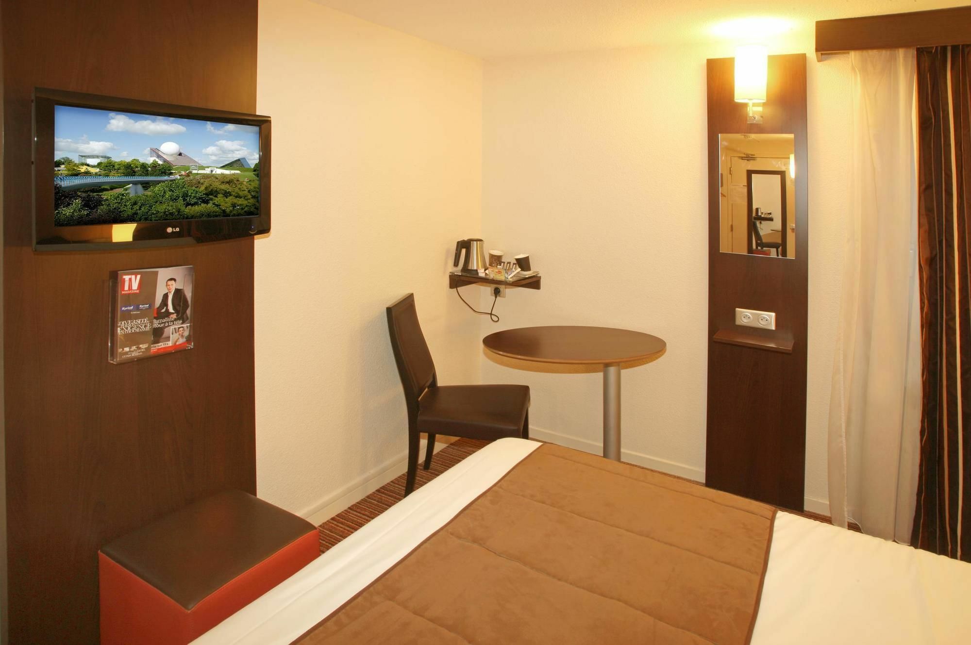 Hotel Inn Design Poitiers Sud エクステリア 写真