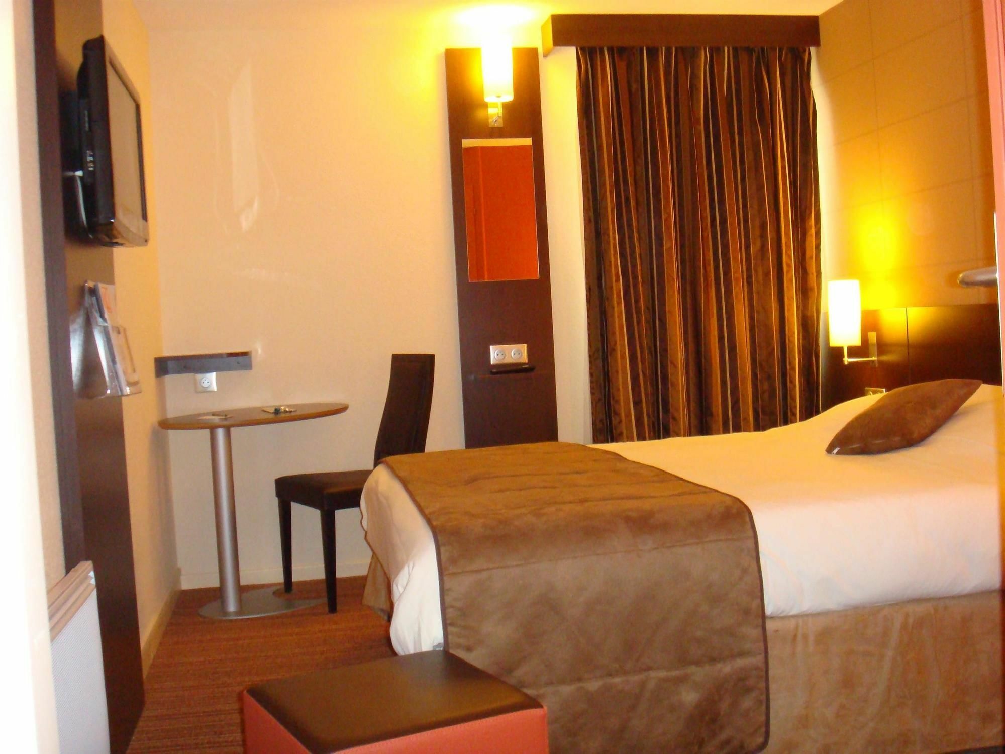 Hotel Inn Design Poitiers Sud 部屋 写真